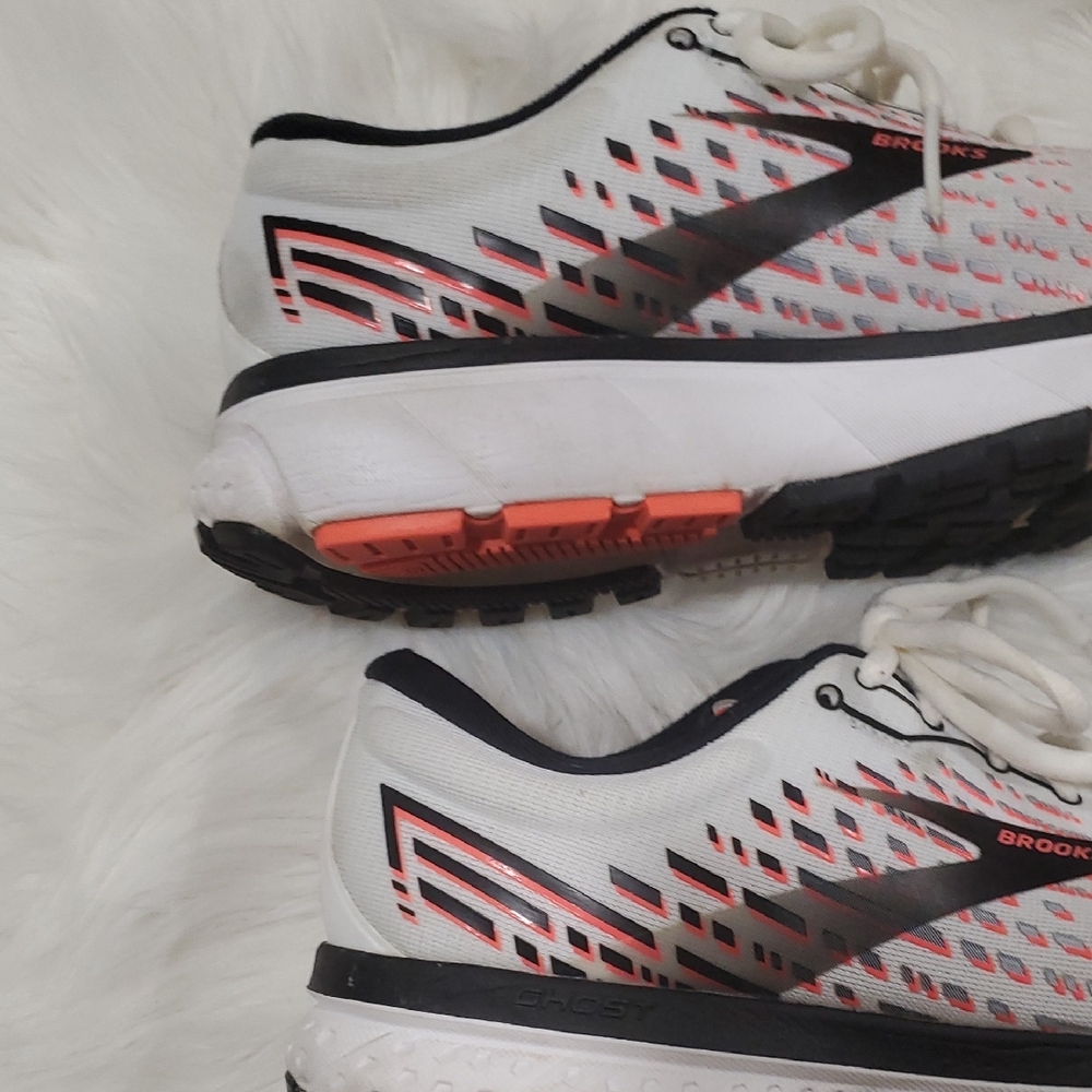 Brooks Ghost 13 White and Red Womens Running Sneakers - Picture 9 of 16